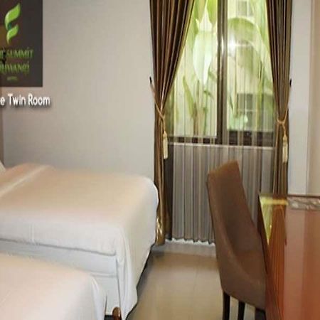 The Summit Siliwangi Hotel Bandung Esterno foto